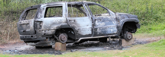 19-burnt-out-car.jpg