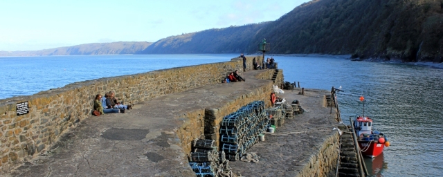 x03 harbour wall, Clovelly, Ruth LIvignstone