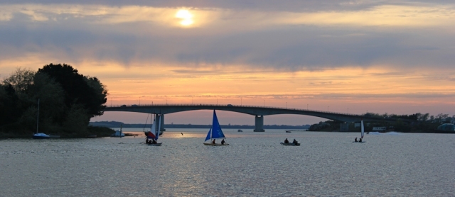 sunset, Barnstaple Taw Bridge, Ruth Livingstone coastal walker
