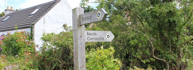 04 Arran Coastal Way, well signposted, Ruth hiking from Brodick to Lamlash, Isle of Arran